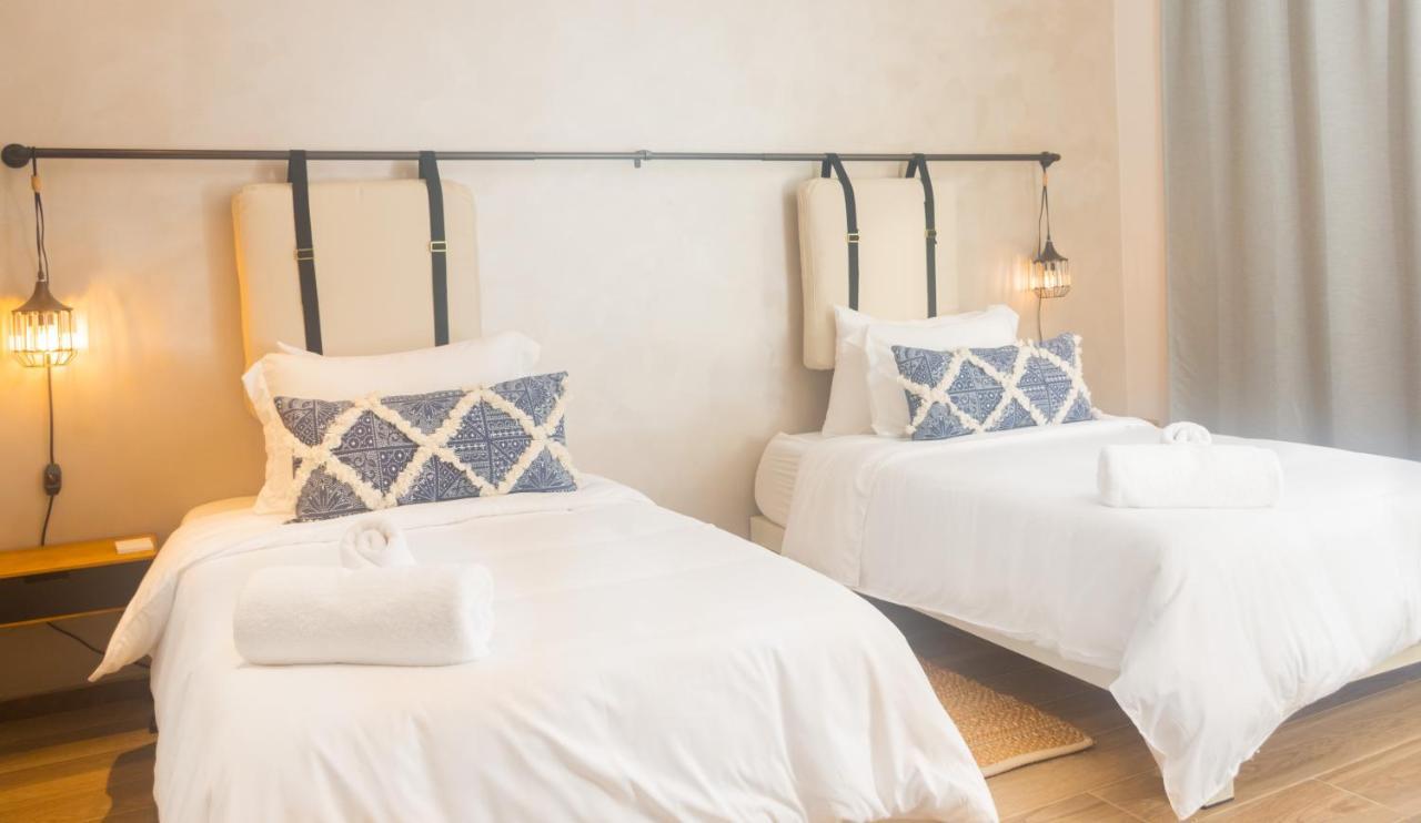 Tradewinds Apartments Simpson Bay Esterno foto