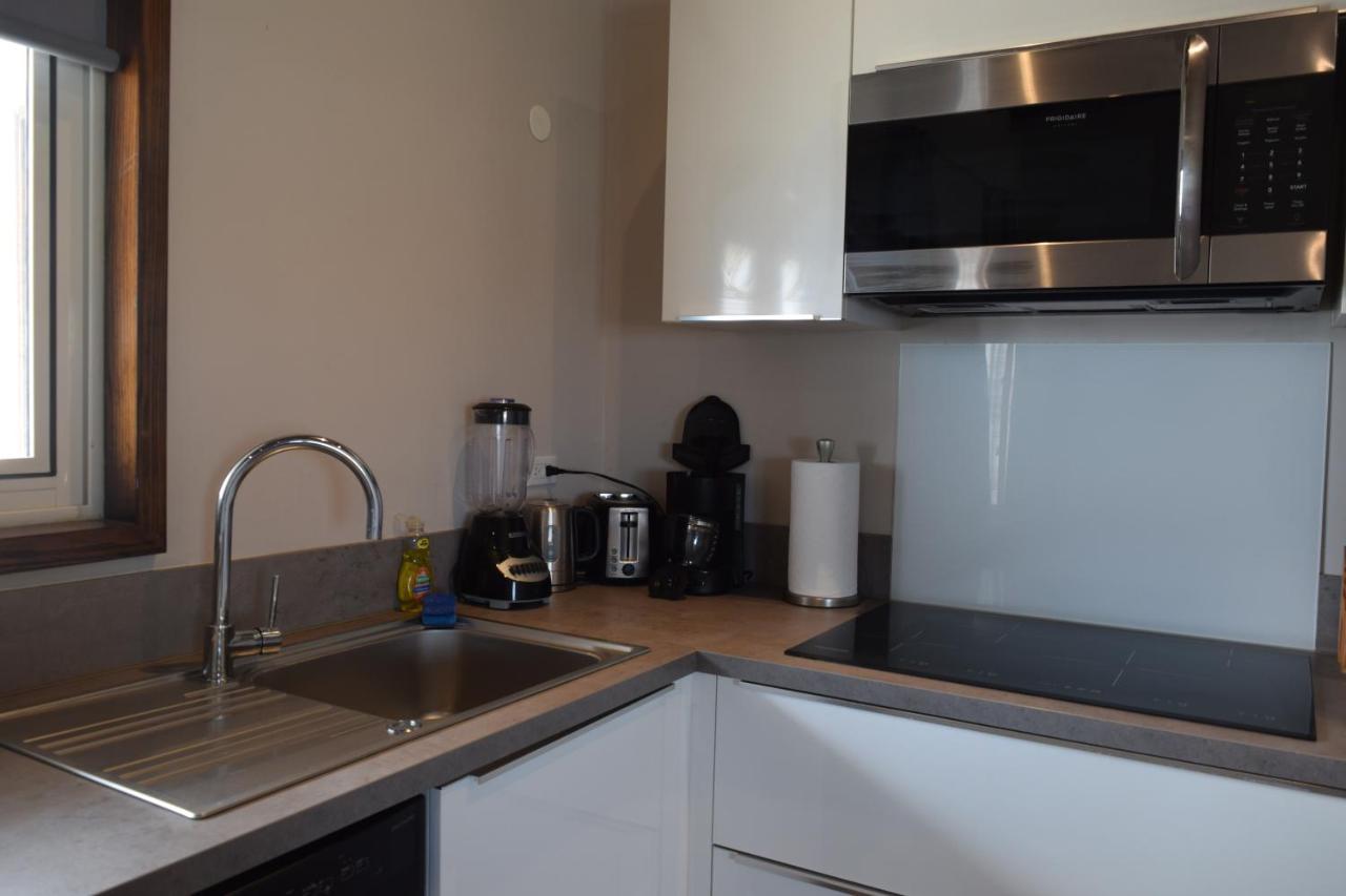 Tradewinds Apartments Simpson Bay Esterno foto