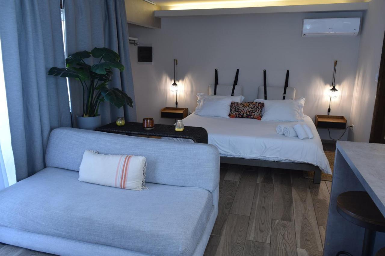 Tradewinds Apartments Simpson Bay Esterno foto