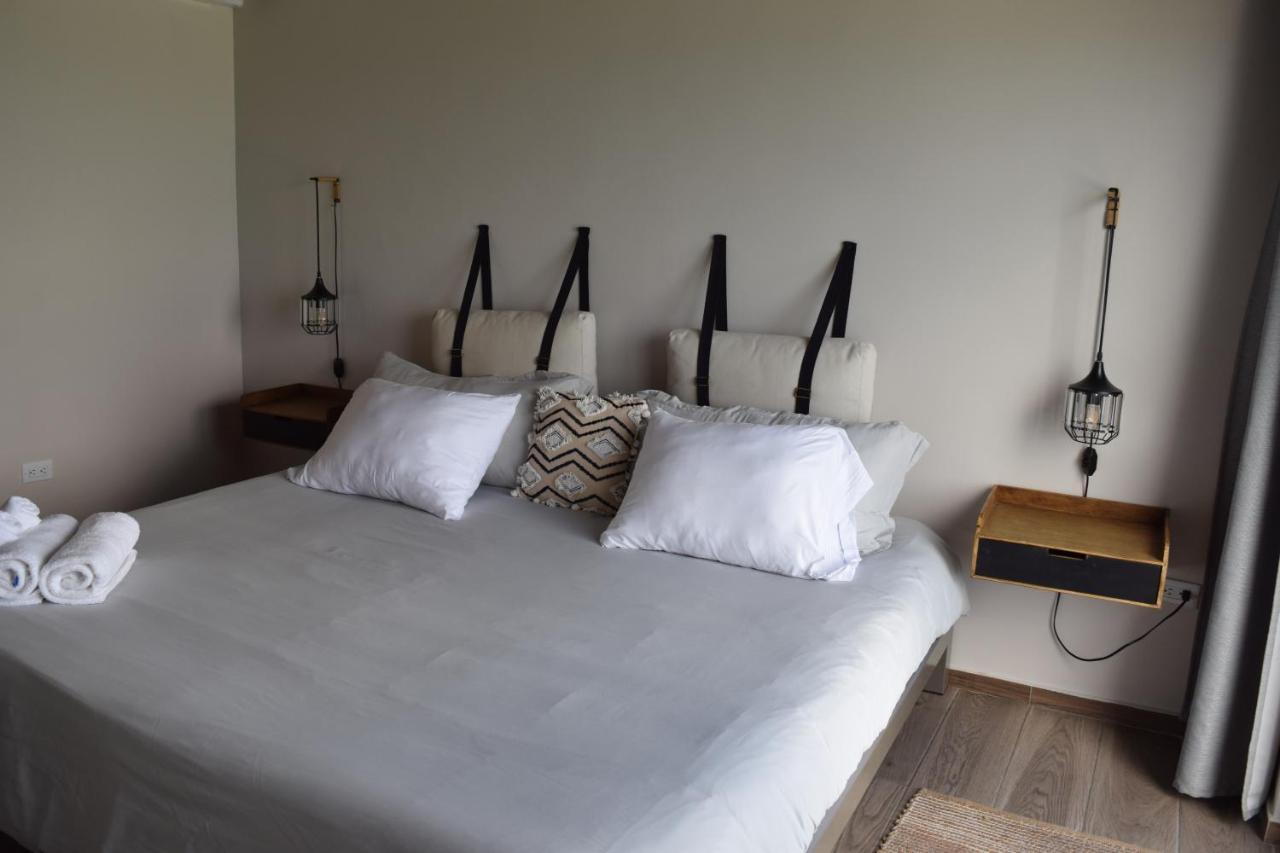 Tradewinds Apartments Simpson Bay Esterno foto