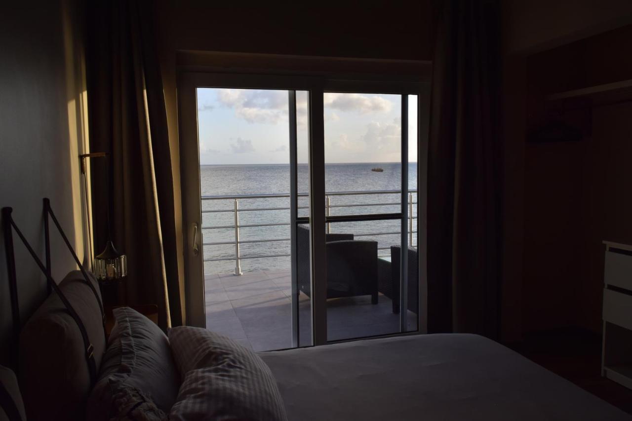 Tradewinds Apartments Simpson Bay Esterno foto
